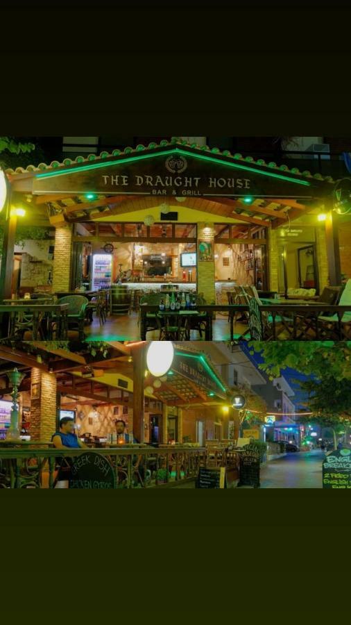 The Draught House Pub-Inn Малиа Экстерьер фото